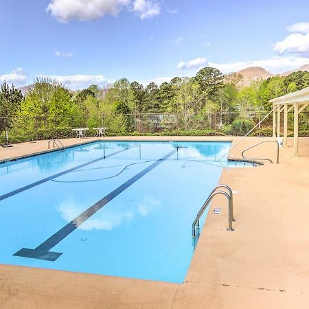 Lake Lure Studio With Private Balcony And Pool Access! Bagian luar foto