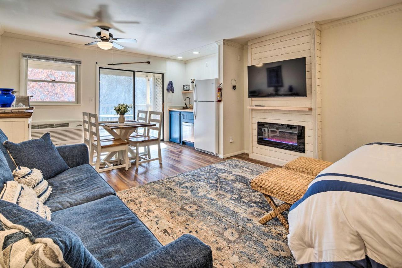 Lake Lure Studio With Private Balcony And Pool Access! Bagian luar foto