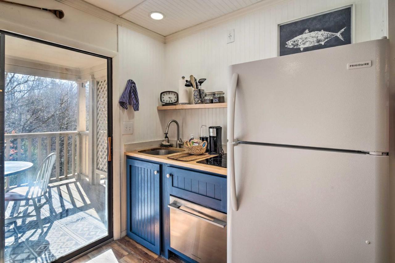 Lake Lure Studio With Private Balcony And Pool Access! Bagian luar foto