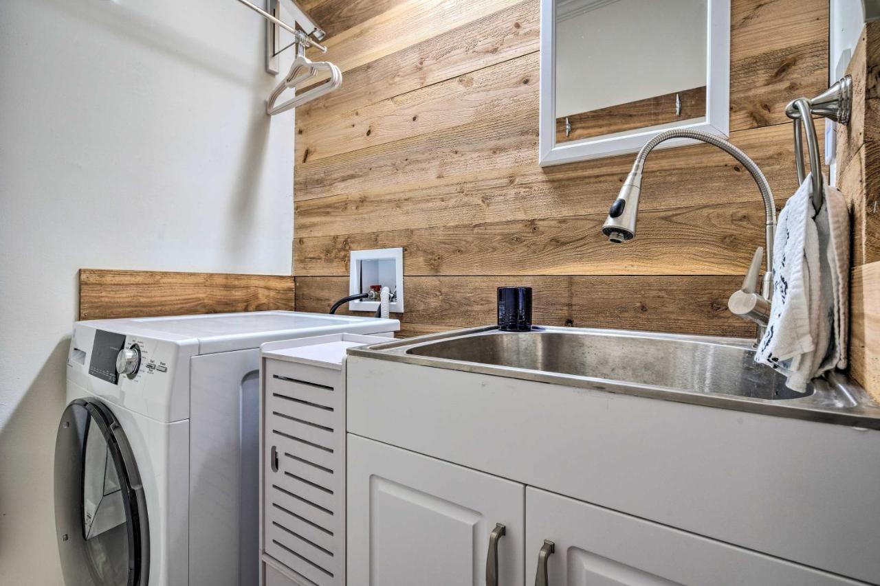 Lake Lure Studio With Private Balcony And Pool Access! Bagian luar foto