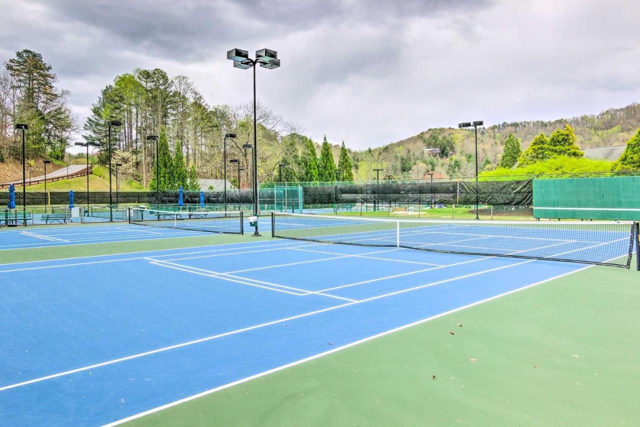 Lake Lure Studio With Private Balcony And Pool Access! Bagian luar foto